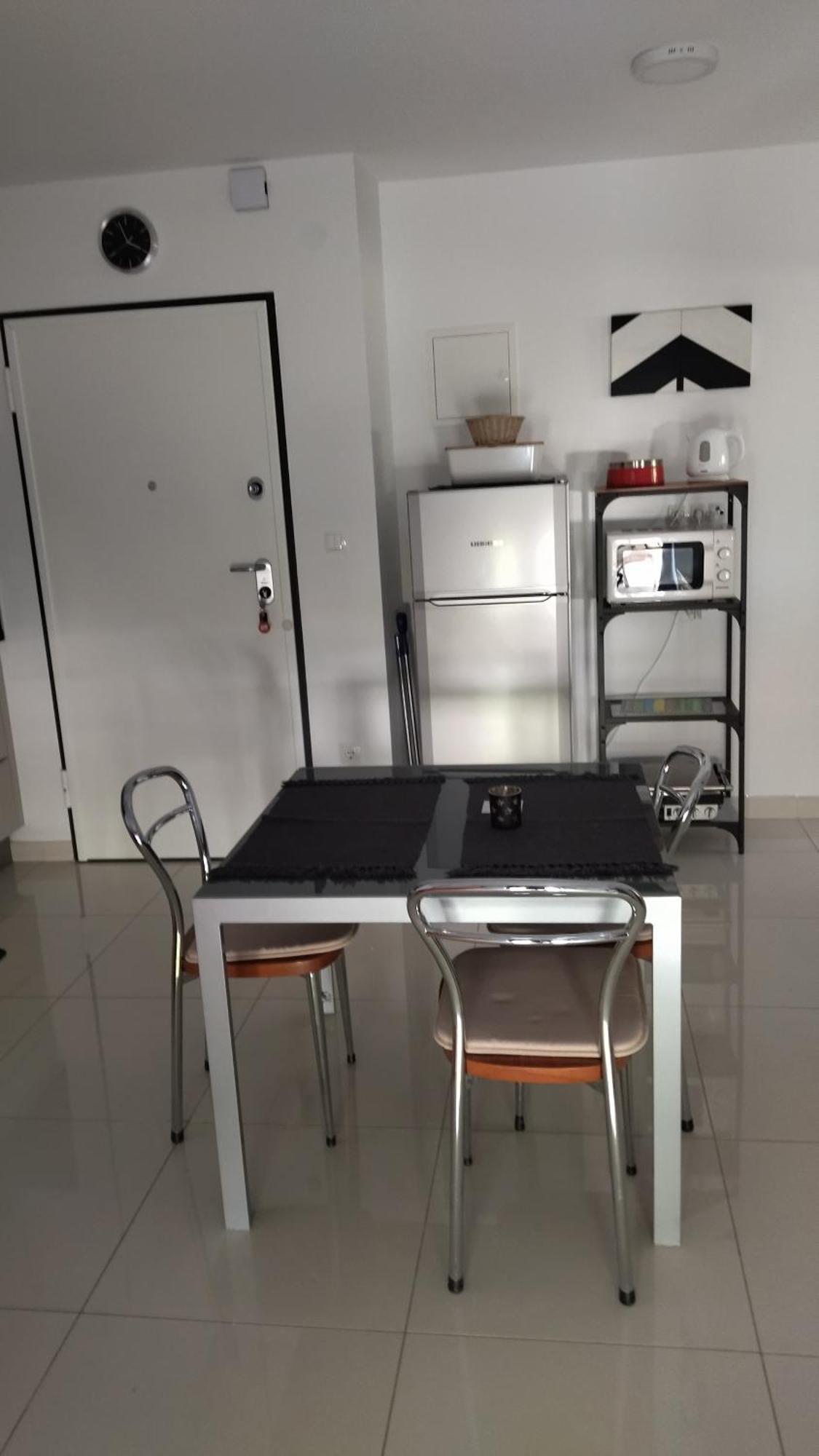 Apartment White Vantacici Bagian luar foto