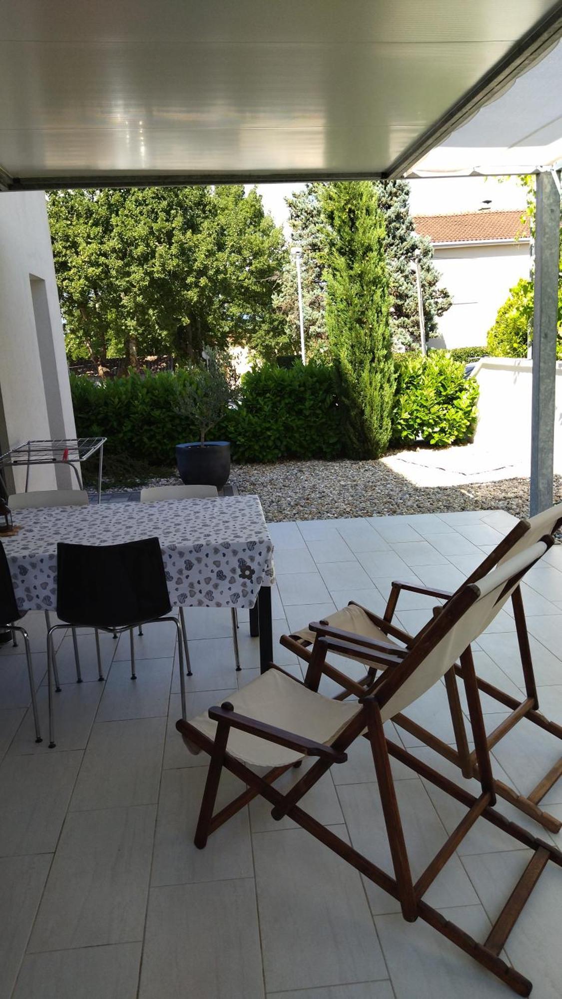 Apartment White Vantacici Bagian luar foto